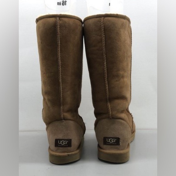 UGG Women’s Classic Tall Brown Suede Round Toe Pull-on Snow Boots, size 10 - Picture 4 of 11